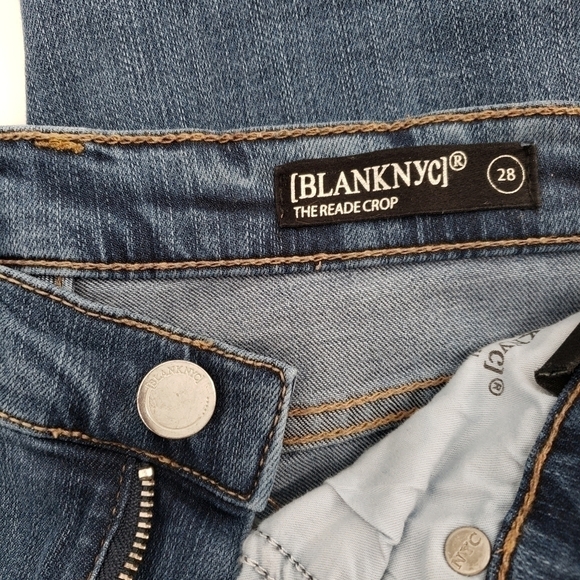 Blank NYC The Reade Crop Denim Skinny in News Worthy - Picture 7 of 9